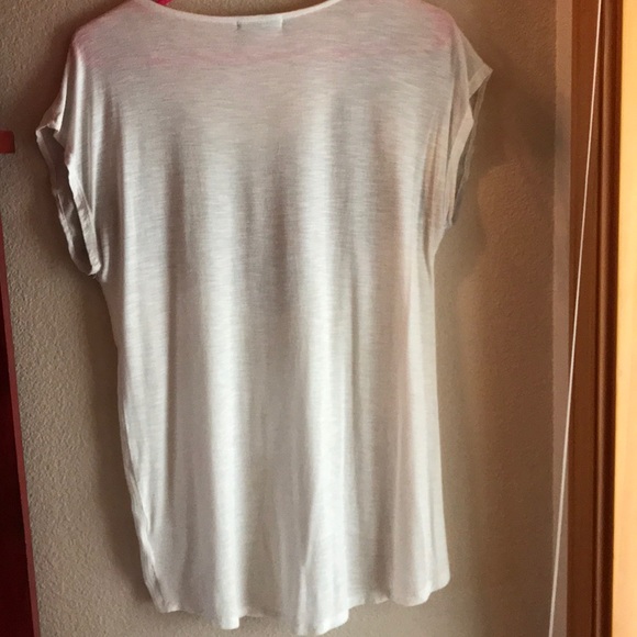 Bead pattern flowy top - Picture 8 of 8